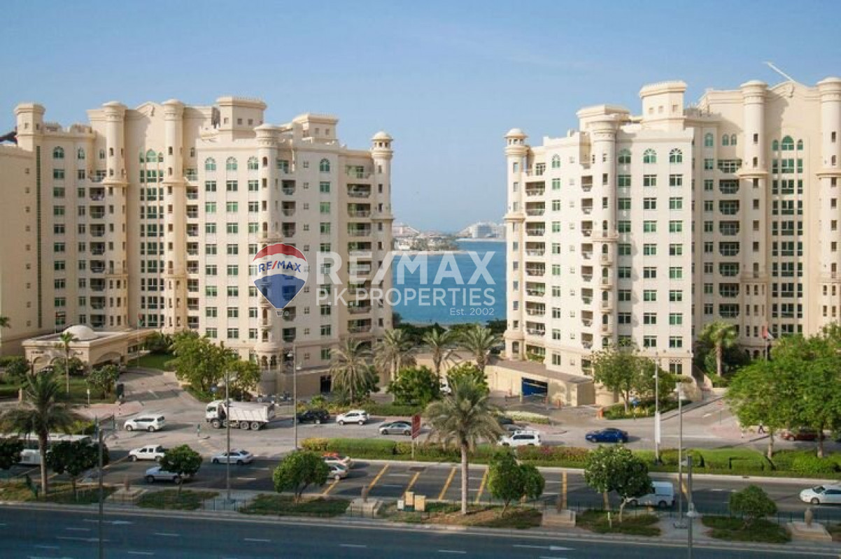 Vacant | Type C | Well Kept | Road and Park View - Al Hamri, Shoreline Apartments, Palm Jumeirah, Dubai