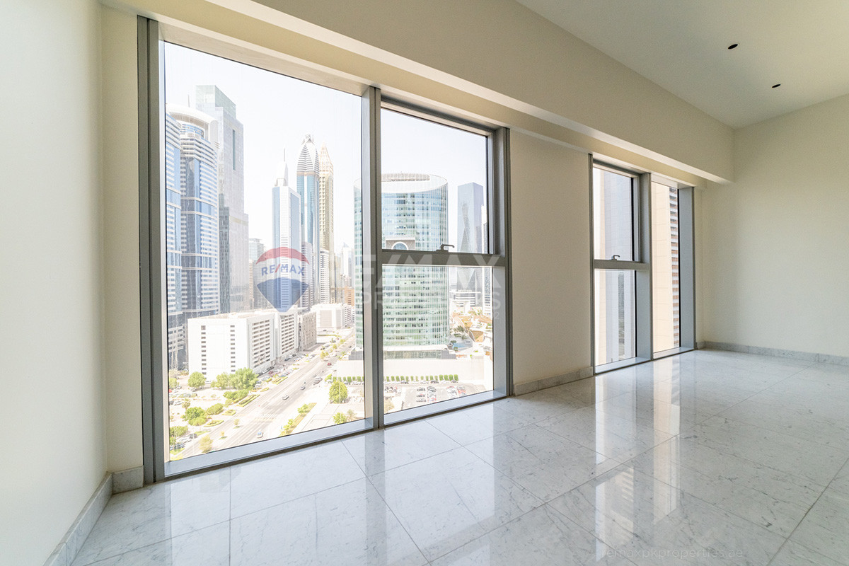 Amazing DIFC view, Well Maintained spacious layout - Central Park Residential Tower, Central Park Tower, DIFC, Dubai