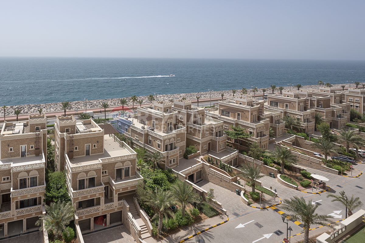 Gorgeous Fully upgraded 2 Bedroom for Sale in Balqis, Palm, Balqis Residences, Kingdom of Sheba, Palm Jumeirah, Dubai